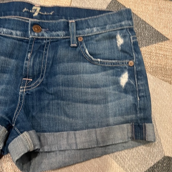 7FAM Jean shorts size 26. Like new! - Picture 8 of 9